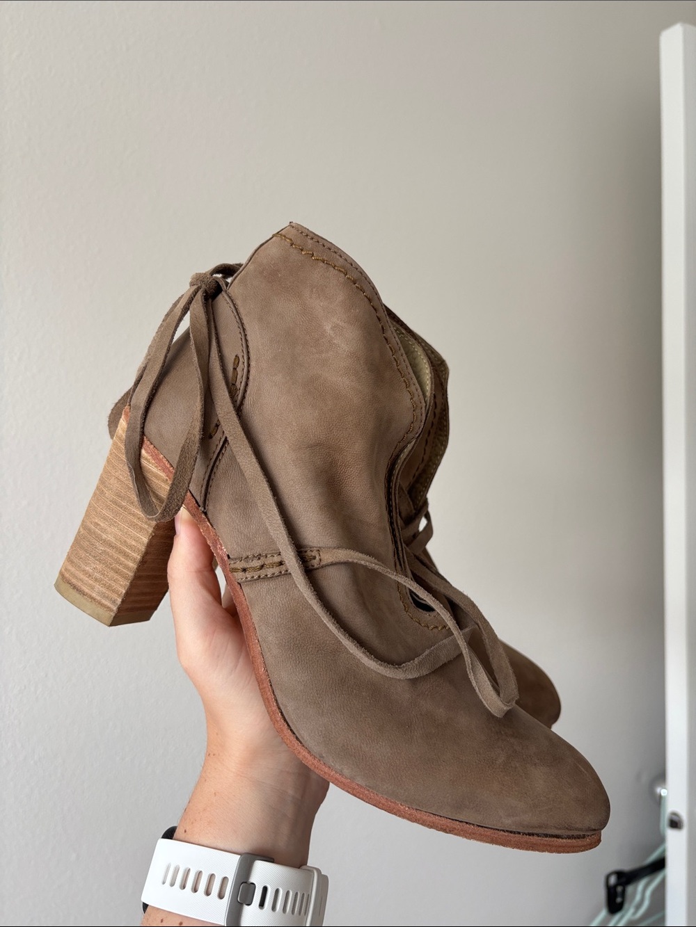 Free People Womens Wrap Around Heel Boot Leather Closed Toe Taupe Size EU 41 EUC - Picture 2 of 10